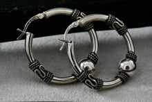 Load image into Gallery viewer, Sterling Silver Rope Wrapped Circle Hoop Bead Snap Closure Earrings