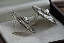 Load image into Gallery viewer, NM Large Mexico Sterling Silver Twist Rope Edge Round Circle Clip-On Earrings