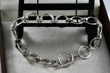 Load image into Gallery viewer, Sterling Silver Interlocking Wavy Circle Links Toggle 7.5" Bracelet