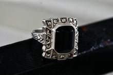 Load image into Gallery viewer, Vintage Uncas Sterling Silver Rhinestone Black Onyx Signet RIng Sing 4