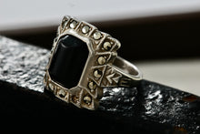 Load image into Gallery viewer, Vintage Uncas Sterling Silver Rhinestone Black Onyx Signet RIng Sing 4