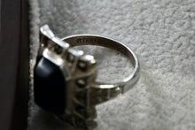 Load image into Gallery viewer, Vintage Uncas Sterling Silver Rhinestone Black Onyx Signet RIng Sing 4