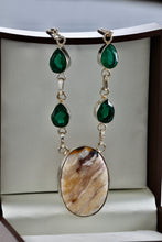 Load image into Gallery viewer, Silver Handmade Large Polished Oval Chalcedony Agate Stone Green Emeralds 20" Necklace