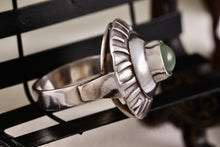 Load image into Gallery viewer, RVT Navajo Native American Vintage Silver Green Jade Bead Round Shield Dome Ring Size 9.5