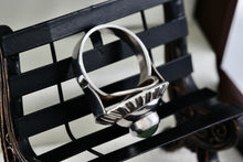 Load image into Gallery viewer, RVT Navajo Native American Vintage Silver Green Jade Bead Round Shield Dome Ring Size 9.5