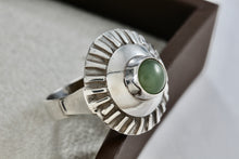 Load image into Gallery viewer, RVT Navajo Native American Vintage Silver Green Jade Bead Round Shield Dome Ring Size 9.5