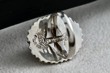 Load image into Gallery viewer, Mexico MFG Art Deco Silver Glass Acrylic Gold Flakes Oval Dome Hand Made Ring Size 5