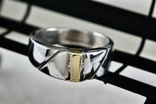 Load image into Gallery viewer, Vintage Taxco Mexico 10K Gold & Silver Band Ring Size 7