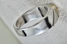 Load image into Gallery viewer, Vintage Taxco Mexico 10K Gold & Silver Band Ring Size 7