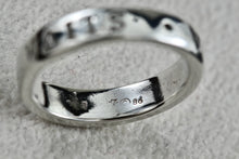 Load image into Gallery viewer, Vintage Sterling Silver TRUE LOVE WAITS Narrow Band Ring Size 8 Signed