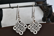 Load image into Gallery viewer, Vintage Sterling Silver Tik Tac Toe Swirl Square Dangle Earrings