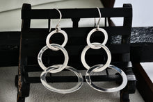 Load image into Gallery viewer, Sterling Silver Triple interlocking Ascending Circles Dangling Hook Earrings