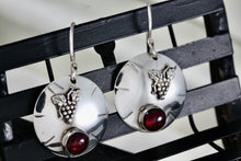 Load image into Gallery viewer, Vintage Sterling Silver Red Rubellite Stone Grapevine Disc Dangle Hook Earrings