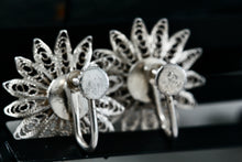 Load image into Gallery viewer, Vintage Silver Filigree Flower Burst Screw-back Clip-On Earrings