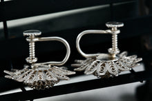 Load image into Gallery viewer, Vintage Silver Filigree Flower Burst Screw-back Clip-On Earrings