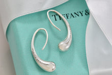 Load image into Gallery viewer, Tiffany & Co. Elsa Peretti Teardrop Dangle Hook Earrings