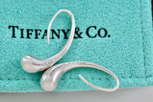 Load image into Gallery viewer, Tiffany & Co. Elsa Peretti Teardrop Dangle Hook Earrings