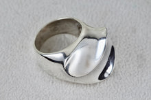 Load image into Gallery viewer, Sterling Silver Heavy Duty Wavy Illusion Dome Ring Size 6.5 Signed Mexico
