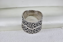 Load image into Gallery viewer, Sterling Silver ISRAEL Eternal Tree Extra Extra Wide Bade Ring Size 8.5