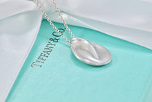 Load image into Gallery viewer, Tiffany & Co. Elsa Peretti Silver Mini Madonna Pendant 16" Necklace