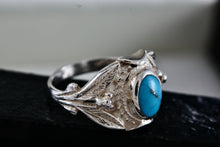 Load image into Gallery viewer, Sterling Silver Oval Turquoise Greek Goddess Ring Size 5