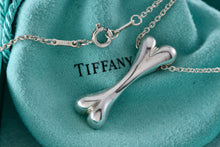 Load image into Gallery viewer, Tiffany & Co. Elsa Peretti Silver Large Dog Bone Pendant 16" Thick Chain Necklace
