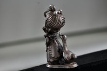 Load image into Gallery viewer, 1981 Precious Moments &quot;A Joyful Noise&quot; Jonathan &amp; David Enesco Pewter Pendant
