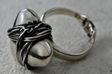 Load image into Gallery viewer, Sergio Bustamante Sterling Silver Wrapped Wire Puffy Heart Ring Size 6.5
