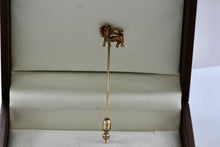 Load image into Gallery viewer, Vintage 14KT. Yellow Gold Lion Pin Brooch
