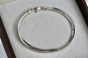 Sterling Silver Herringbone Link 6mm Flat Chain 7" Bracelet