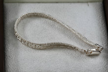 Load image into Gallery viewer, SU Sterling Silver Beaded Edge Box Link Flat Chain 7.25&quot; Bracelet
