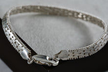 Load image into Gallery viewer, SU Sterling Silver Beaded Edge Box Link Flat Chain 7.25&quot; Bracelet
