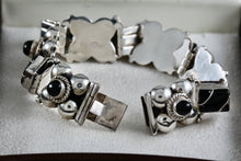 Load image into Gallery viewer, Mexico Silver Twist Rope Wrapped Rectangle Black Onyx Bead Link Clasp 7&quot; Bracelet
