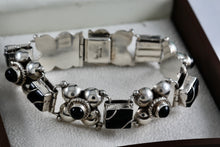 Load image into Gallery viewer, Mexico Silver Twist Rope Wrapped Rectangle Black Onyx Bead Link Clasp 7&quot; Bracelet
