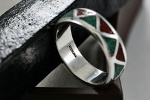 Load image into Gallery viewer, Native American Men&#39;s Silver Turquoise &amp; Red Coral Chip ZigZag Inlay Ring Size 9
