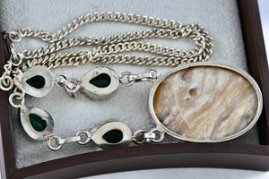 Silver Handmade Large Polished Oval Chalcedony Agate Stone Green Emeralds 20" Necklace