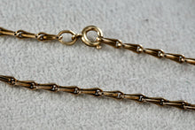 Load image into Gallery viewer, Vintage 14/20 Gold Filled Gold-Plated Staple Clip Link 7&quot; Bracelet
