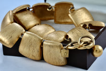 Load image into Gallery viewer, Anne Klein Large Gold Tone Cushion Link Toggle 16&quot; Choker Necklace
