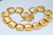 Load image into Gallery viewer, Anne Klein Large Gold Tone Cushion Link Toggle 16&quot; Choker Necklace
