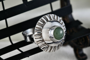 RVT Navajo Native American Vintage Silver Green Jade Bead Round Shield Dome Ring Size 9.5