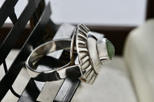 Load image into Gallery viewer, RVT Navajo Native American Vintage Silver Green Jade Bead Round Shield Dome Ring Size 9.5
