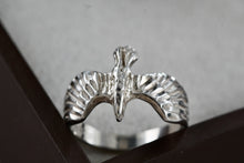 Load image into Gallery viewer, Lisa Lee Creations Vintage Sterling Silver Flying Eagle Bird Signed LLC Ring Size 6.5
