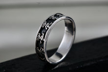 Load image into Gallery viewer, Vintage Sterling Silver Marching Teddy Bear Narrow Band Ring Size 5
