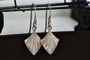 Lisa Lee Creation Sterling Silver Seashell Dangle Hook Earrings