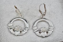 Load image into Gallery viewer, Sterling Silver Irish Claddagh Crown of Heart Circle Clip-On Earrings
