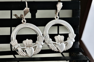 Sterling Silver Irish Claddagh Crown of Heart Circle Clip-On Earrings