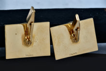 Load image into Gallery viewer, Vintage Delmas Gold Tone &quot;Lo Cup Match&quot; Goblet Cup Rectangle Cufflinks
