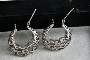 Jezlaine Sterling Silver Scroll Filigree Hoop Earrings