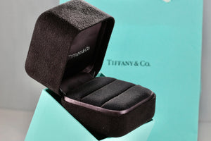 Tiffany & Co. Large Engagement Ring Presentation Black Suede Box Packaging