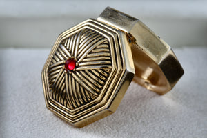 Estee Lauder Vintage Octagon Gold Tone Red Bead Compact Magnetic Case